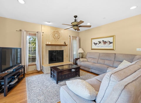 Tiny photo for 708 S Lincoln Avenue, Park Ridge, IL 60068 (MLS # 12747343)