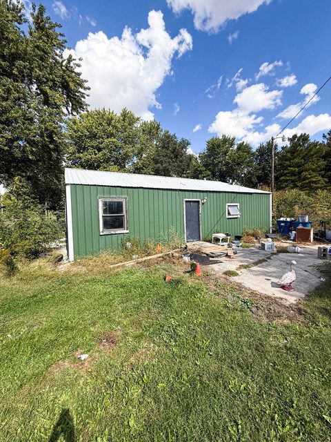 Tiny photo for 2112 E 2400 Road, Watseka, IL 60970 (MLS # 12487725)