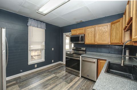 Tiny photo for 726 10th Avenue S, Clinton, IA 52732 (MLS # 12599983)