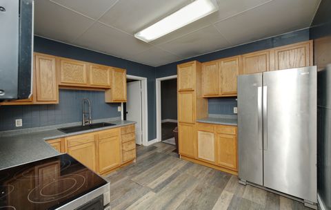 Tiny photo for 726 10th Avenue S, Clinton, IA 52732 (MLS # 12599983)