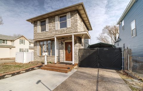 Tiny photo for 726 10th Avenue S, Clinton, IA 52732 (MLS # 12599983)