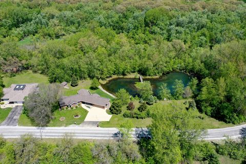 Tiny photo for 27 Birchwood Lane, St. Anne, IL 60964 (MLS # 12640241)