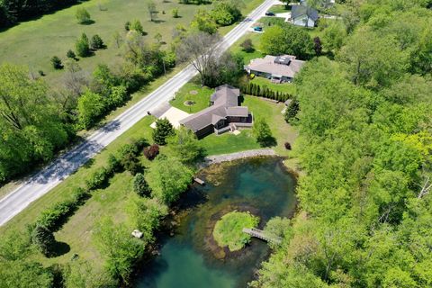 Tiny photo for 27 Birchwood Lane, St. Anne, IL 60964 (MLS # 12640241)