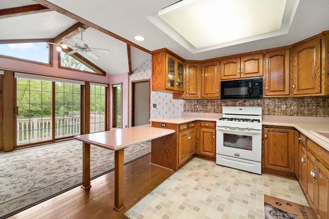 Tiny photo for 27 Birchwood Lane, St. Anne, IL 60964 (MLS # 12640241)