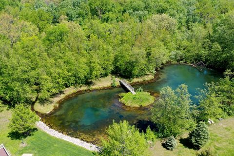 Tiny photo for 27 Birchwood Lane, St. Anne, IL 60964 (MLS # 12640241)