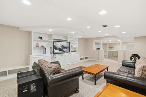 Tiny photo for 940 Mount Vernon Avenue, Lake Forest, IL 60045 (MLS # 12565703)