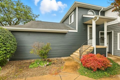 Tiny photo for 2486 Brunswick Circle #A2, Woodridge, IL 60517 (MLS # 12486955)