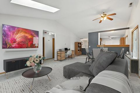 Tiny photo for 2486 Brunswick Circle #A2, Woodridge, IL 60517 (MLS # 12486955)