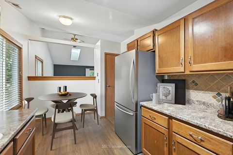 Tiny photo for 2486 Brunswick Circle #A2, Woodridge, IL 60517 (MLS # 12486955)