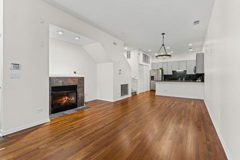 Tiny photo for 954 N Crosby Street, Chicago, IL 60610 (MLS # 12472163)