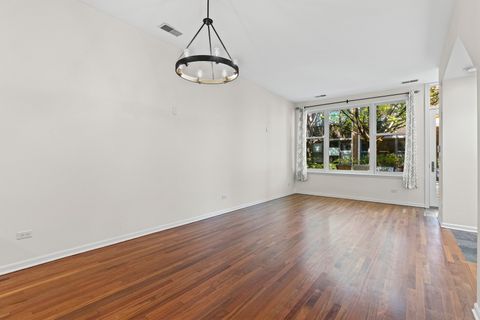 Tiny photo for 954 N Crosby Street, Chicago, IL 60610 (MLS # 12472163)
