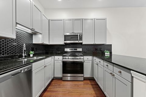 Tiny photo for 954 N Crosby Street, Chicago, IL 60610 (MLS # 12472163)