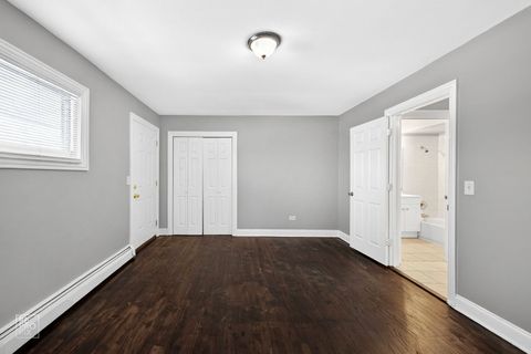 Tiny photo for 115 Dover Drive #13, Des Plaines, IL 60018 (MLS # 12560641)