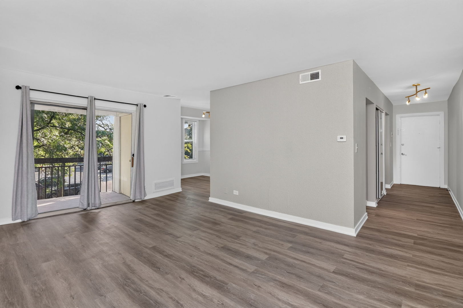 2212 Country Club Drive 21