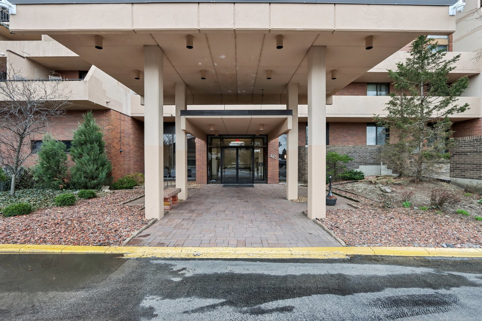 465 W Dominion Drive 1203