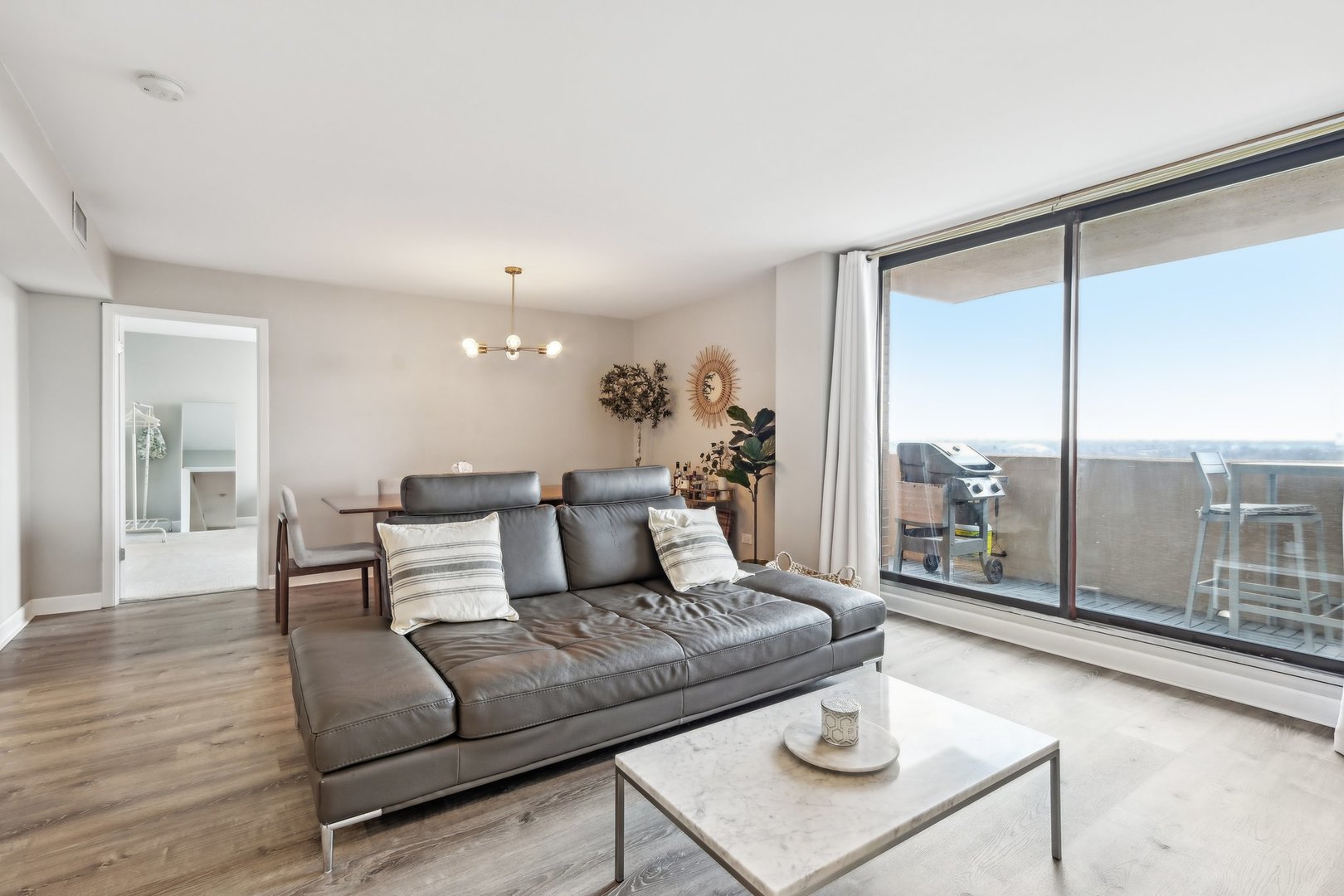 465 W Dominion Drive 1203