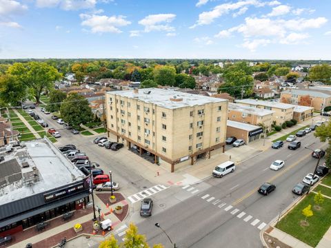 Tiny photo for 7733 W Belmont Avenue #306, Elmwood Park, IL 60707 (MLS # 12516999)