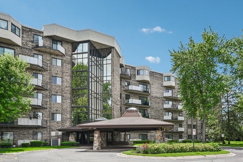 Photo of 1275 E Baldwin Lane #104, Palatine, IL 60074 (MLS # 12674168)