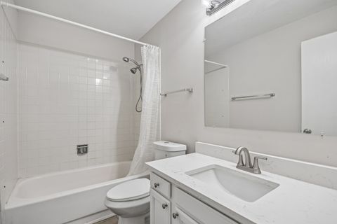 Tiny photo for 1275 E Baldwin Lane #104, Palatine, IL 60074 (MLS # 12674168)