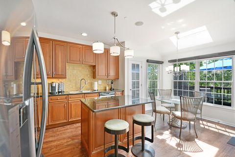 Tiny photo for 25 Harborside Way, Hawthorn Woods, IL 60047 (MLS # 12559490)