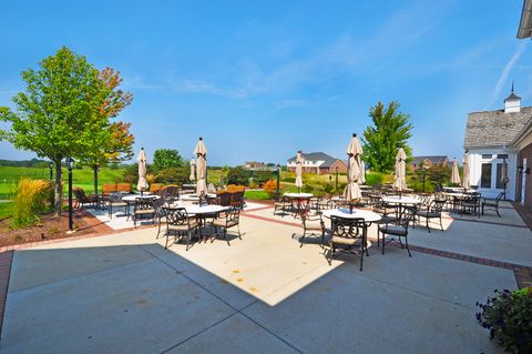 Tiny photo for 25 Harborside Way, Hawthorn Woods, IL 60047 (MLS # 12559490)