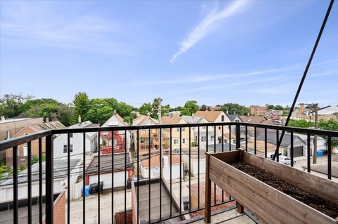 Tiny photo for 2707 W BELMONT Avenue #3W, Chicago, IL 60618 (MLS # 12759893)