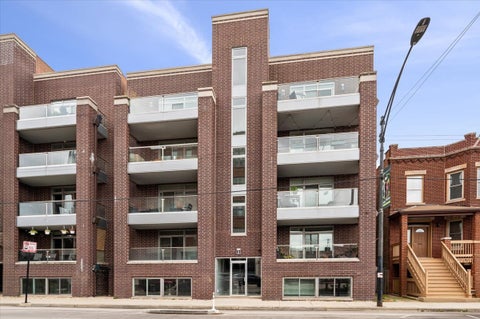 Photo of 2707 W BELMONT Avenue #3W, Chicago, IL 60618 (MLS # 12759893)