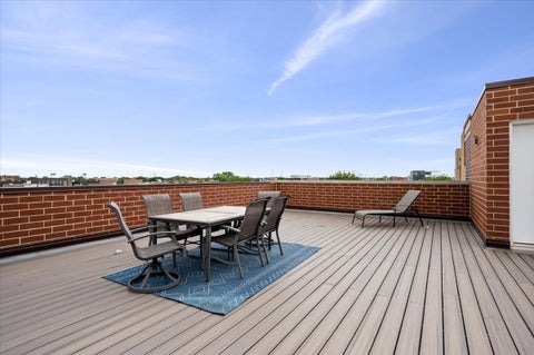 Tiny photo for 2707 W BELMONT Avenue #3W, Chicago, IL 60618 (MLS # 12759893)