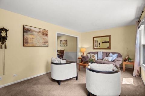 Tiny photo for 2130 Valley Creek Drive, Elgin, IL 60123 (MLS # 12638805)