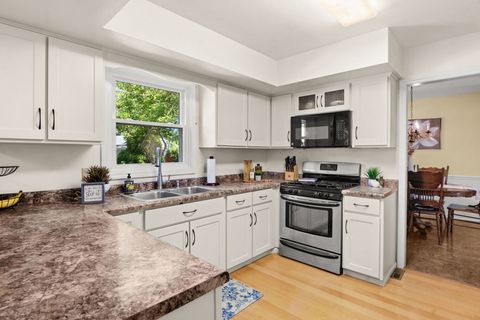 Tiny photo for 2130 Valley Creek Drive, Elgin, IL 60123 (MLS # 12638805)