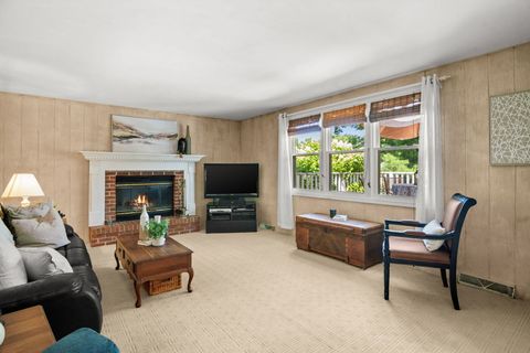 Tiny photo for 2130 Valley Creek Drive, Elgin, IL 60123 (MLS # 12638805)