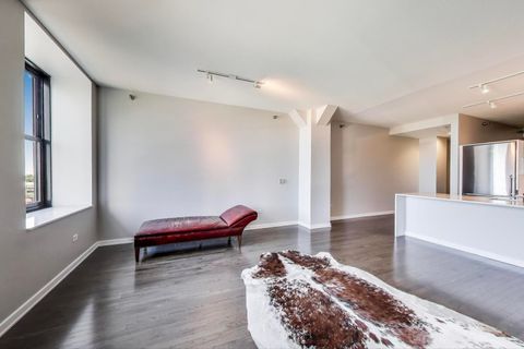 Tiny photo for 6 N Michigan Avenue #801, Chicago, IL 60602 (MLS # 12448456)