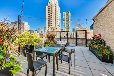 Tiny photo for 6 N Michigan Avenue #801, Chicago, IL 60602 (MLS # 12448456)