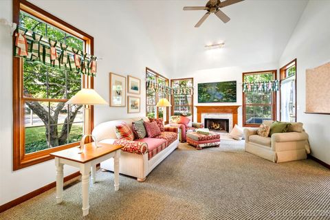 Tiny photo for 1919 Waverly Circle, St. Charles, IL 60174 (MLS # 12547910)