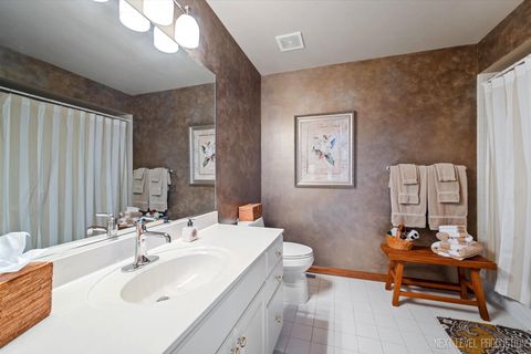 Tiny photo for 1919 Waverly Circle, St. Charles, IL 60174 (MLS # 12547910)