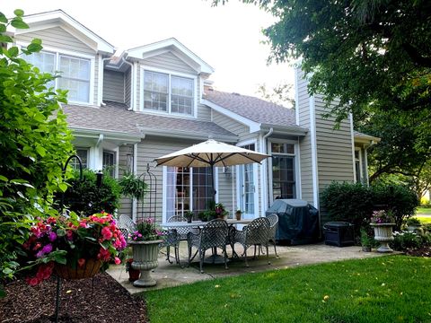 Tiny photo for 1919 Waverly Circle, St. Charles, IL 60174 (MLS # 12547910)