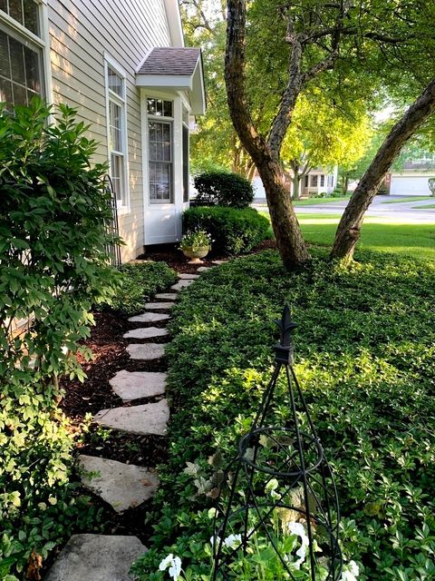 Tiny photo for 1919 Waverly Circle, St. Charles, IL 60174 (MLS # 12547910)