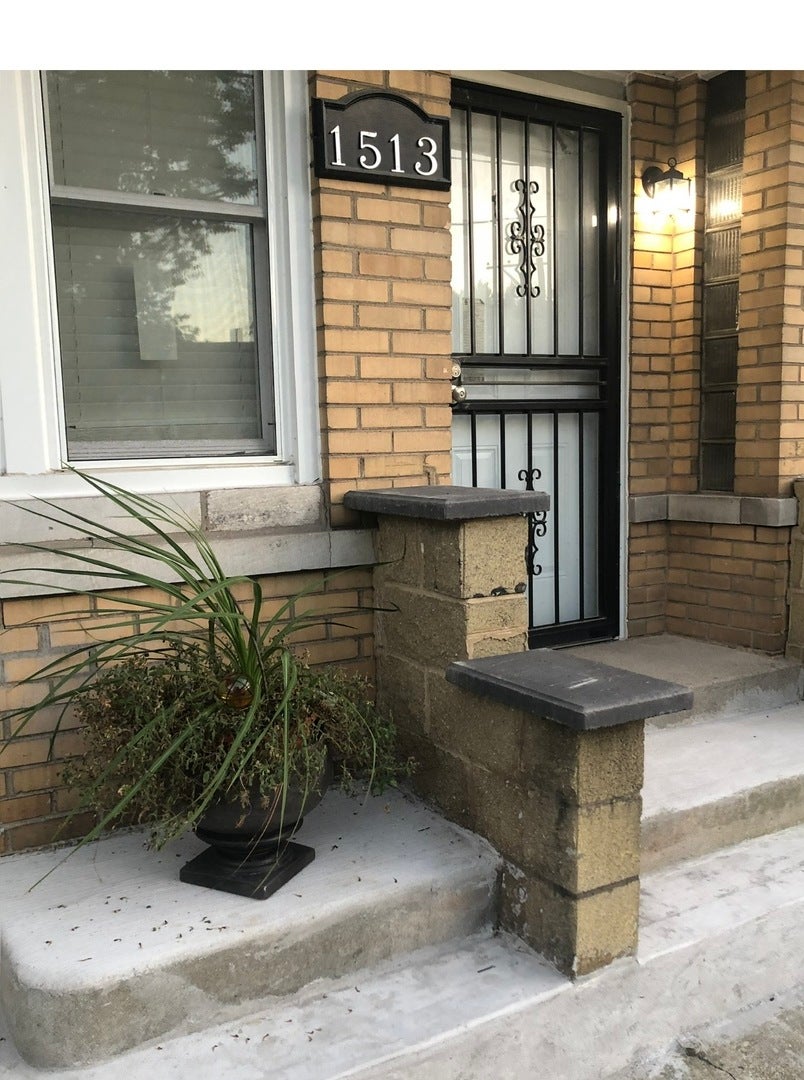 1513 E 93rd Street