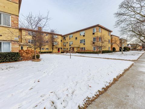 Tiny photo for 2123 Howard Street #1H, Evanston, IL 60202 (MLS # 12551962)