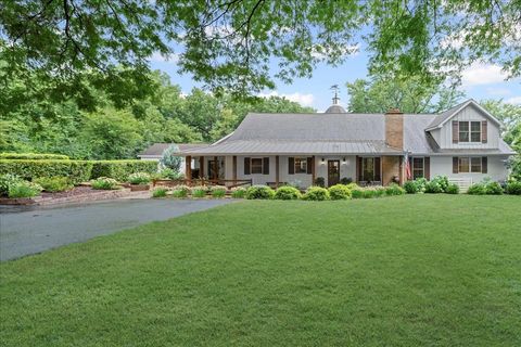 Photo of 204 Country Commons Road, Trout Valley, IL 60013 (MLS # 12490335)