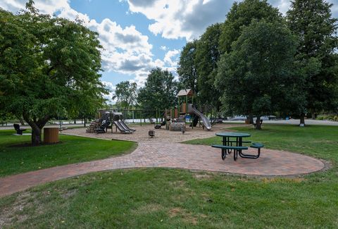 Tiny photo for 204 Country Commons Road, Trout Valley, IL 60013 (MLS # 12490335)