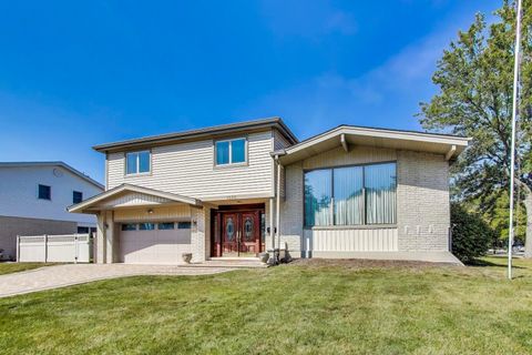 Tiny photo for 1580 Habberton Avenue, Park Ridge, IL 60068 (MLS # 12476884)