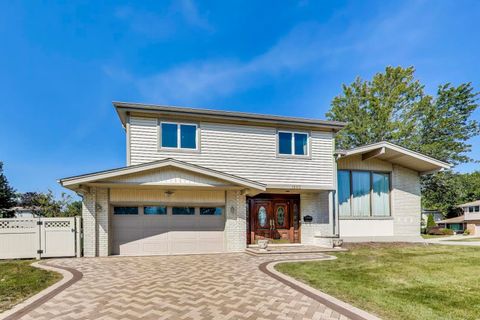 Tiny photo for 1580 Habberton Avenue, Park Ridge, IL 60068 (MLS # 12476884)