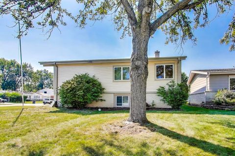 Tiny photo for 1580 Habberton Avenue, Park Ridge, IL 60068 (MLS # 12476884)