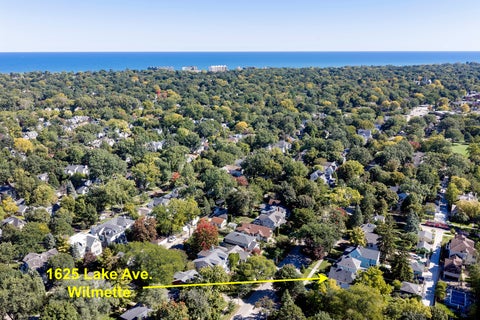 Tiny photo for 1625 Lake Avenue, Wilmette, IL 60091 (MLS # 12787310)