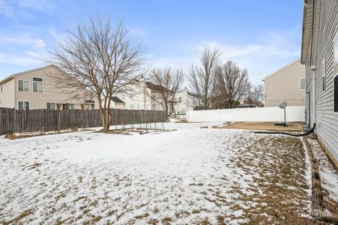 Tiny photo for 401 FOXBOROUGH Trail, Bolingbrook, IL 60440 (MLS # 12552817)