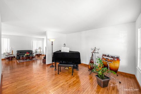 Tiny photo for 401 FOXBOROUGH Trail, Bolingbrook, IL 60440 (MLS # 12552817)