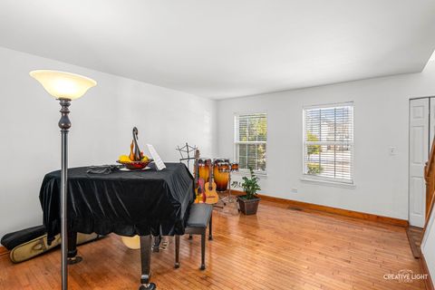 Tiny photo for 401 FOXBOROUGH Trail, Bolingbrook, IL 60440 (MLS # 12552817)