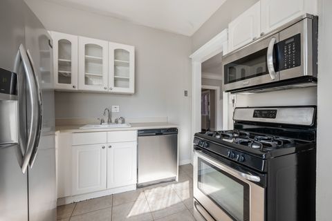 Tiny photo for 2016.5 Sherman Avenue #1S, Evanston, IL 60201 (MLS # 12577333)