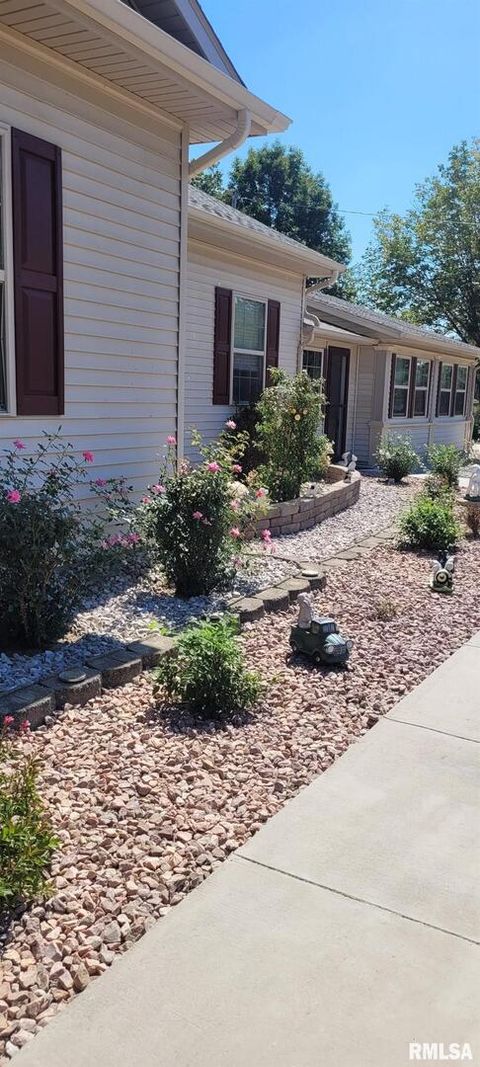 Tiny photo for 1670 WOODS Lane, Centralia, IL 62801 (MLS # EB459868)